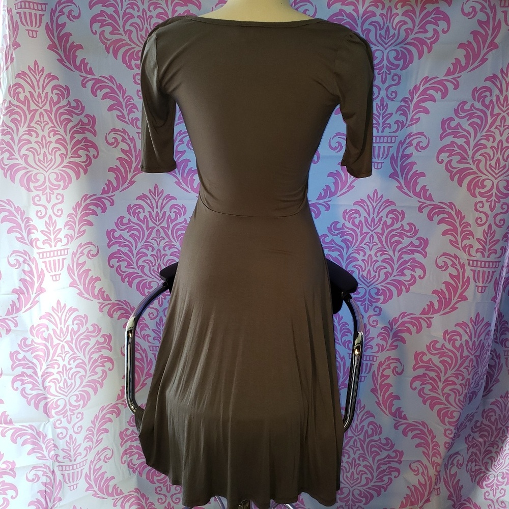 LuLaRoe Nicole Dress - Picture 3 of 6
